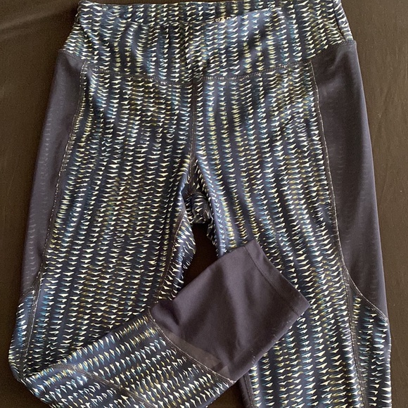 Womens Athletic Works Sheer Mesh Panel Insert Workout Legging - Picture 6 of 6